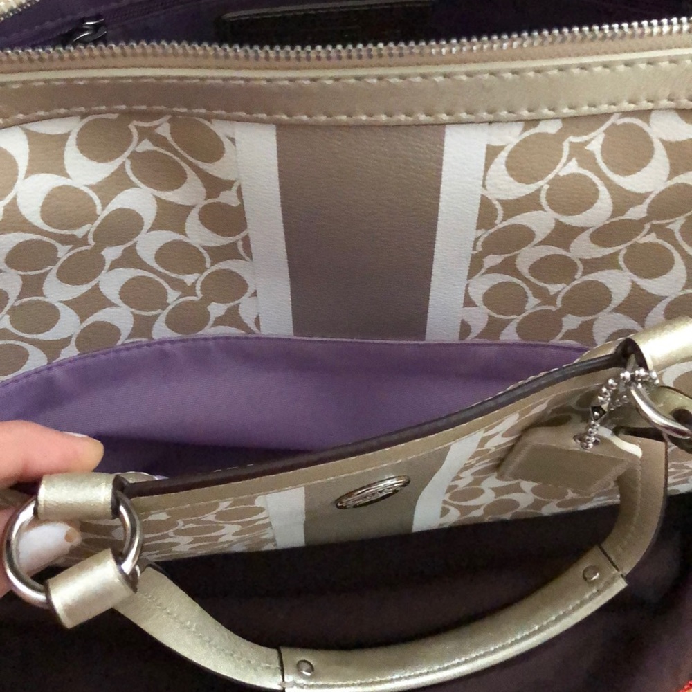 COACH satchel - Picture 6 of 8